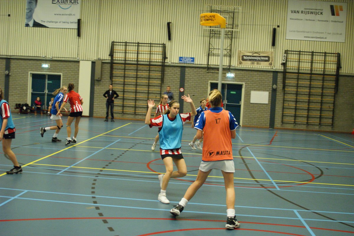Korfbal C3  26 november-12.JPG